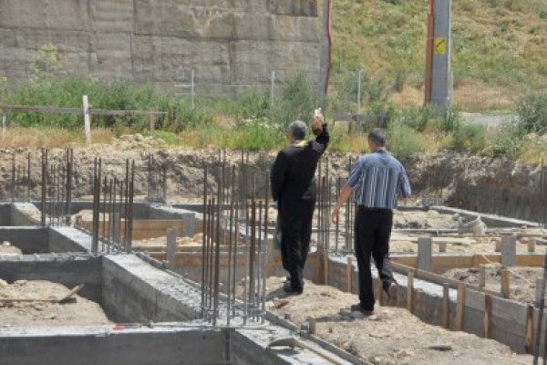 A fost pusă piatra de temelie pentru construcţia Centrului de Tineret din Agigea
